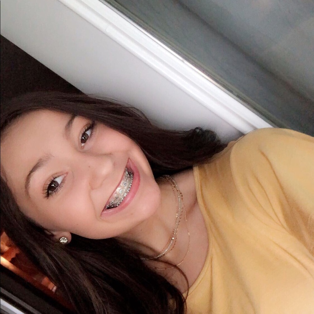 Meet your Posher, Avary